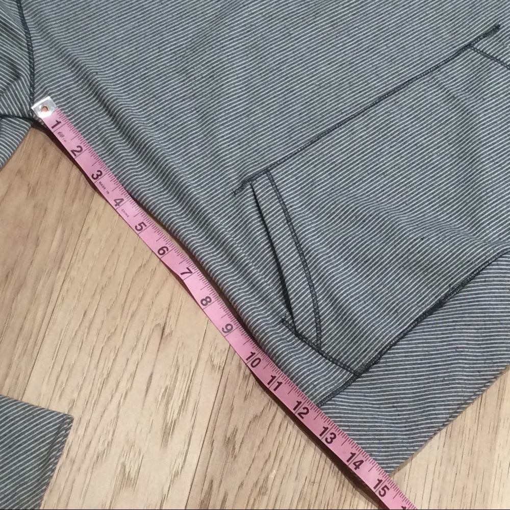 Colosseum Michigan State Embroidered Sweatshirt - Picture 7 of 7